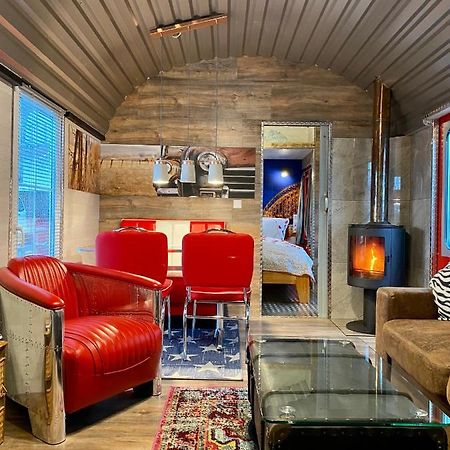 Gleis 2, Waggon Mit Ofen, Optional Mit Whirlpool Und Sauna クローネンブルク エクステリア 写真