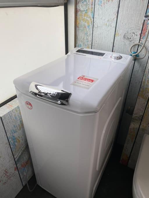 Gleis 2, Waggon Mit Ofen, Optional Mit Whirlpool Und Sauna クローネンブルク エクステリア 写真