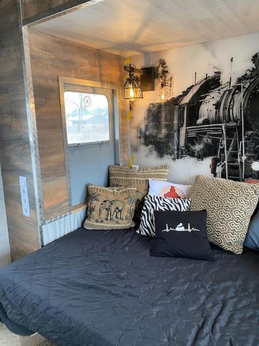 Gleis 2, Waggon Mit Ofen, Optional Mit Whirlpool Und Sauna クローネンブルク エクステリア 写真